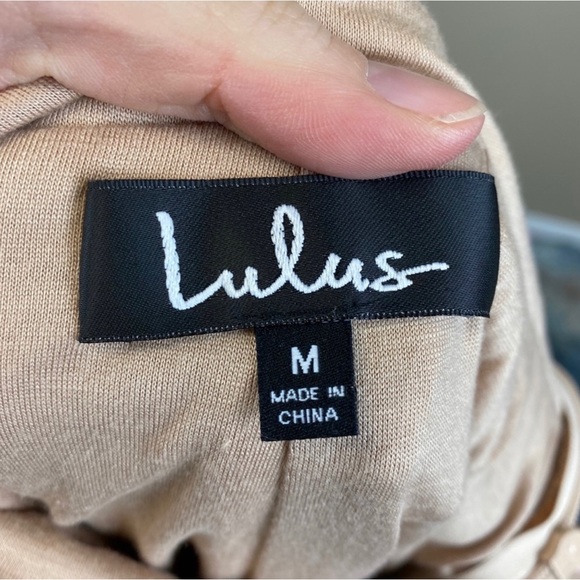 Lulu’s gold sequin dress - Picture 4 of 4